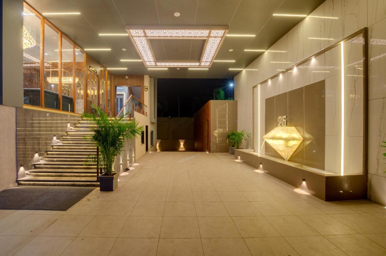Hotel Diamond 26 Surat Exterior photo